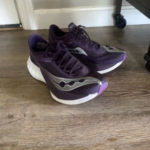 Saucony Endorphin Pro 4- barely worn!